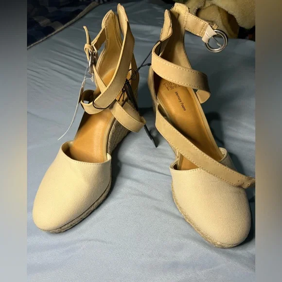 Espadrille Platform Footbed Sandals - Picture 7 of 9